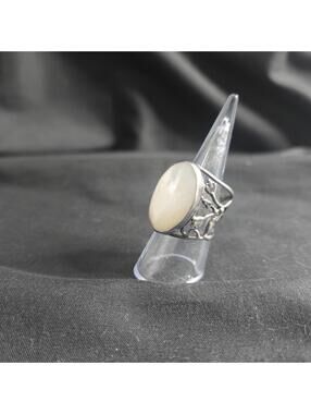 Vintage Sterling Silver Mother of Pearl Open Scroll Floral Cabochon Ring Wide